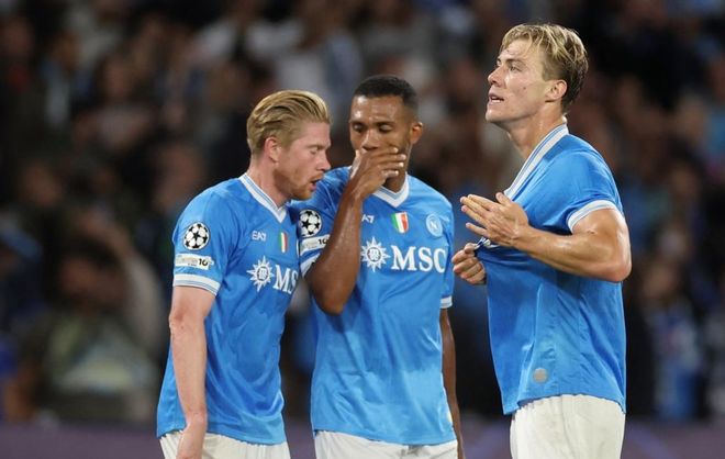 马卡报：切尔西有意后卫赫伊森，他们将与皇马展开竞争