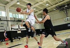 津门虎以1亿投资逆袭联赛前六，培养出三名国脚新星，展现草根逆袭与青训潜力。